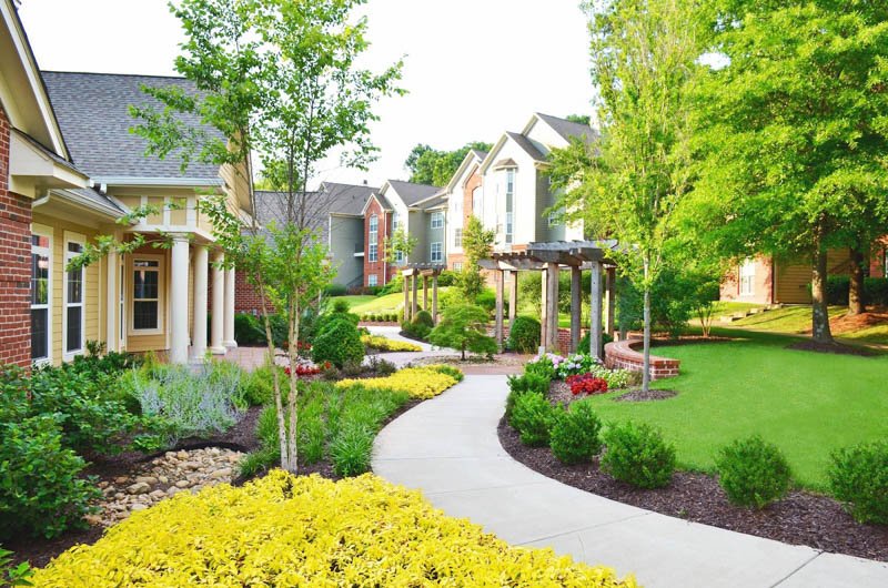 Commercial landscaping services in Minneapolis