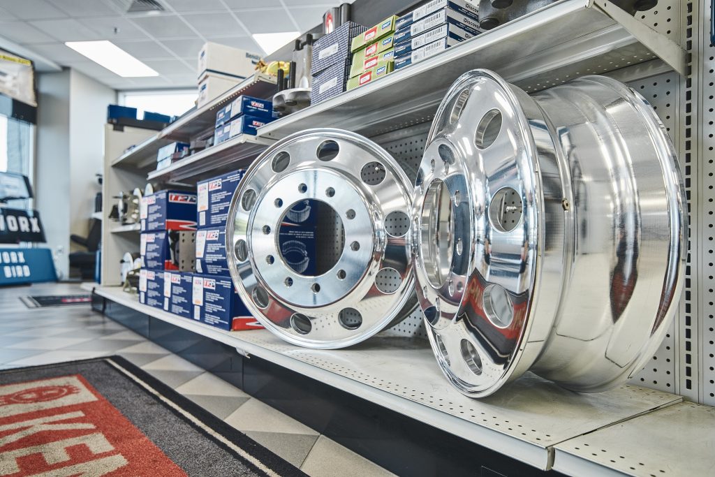 Factors to consider when looking for trailer parts and supplies